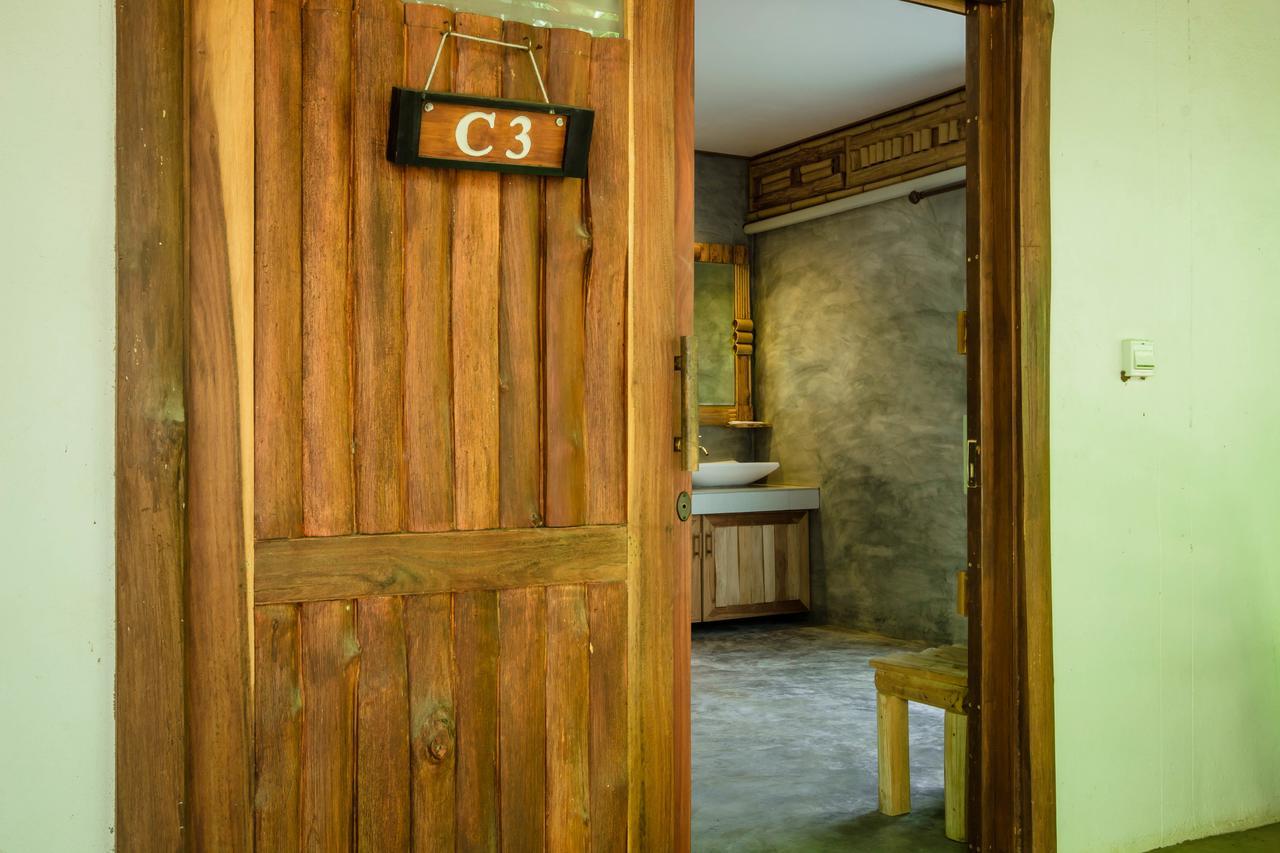 The Riverpool Resort And Spa Канчанабури Екстериор снимка