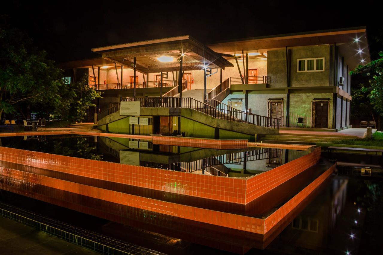 The Riverpool Resort And Spa Канчанабури Екстериор снимка