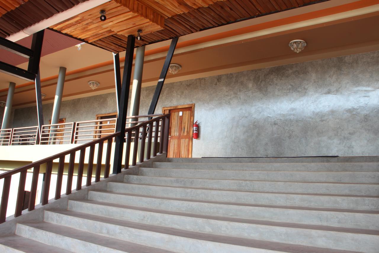 The Riverpool Resort And Spa Канчанабури Екстериор снимка