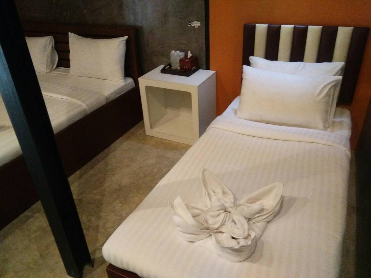 The Riverpool Resort And Spa Канчанабури Екстериор снимка