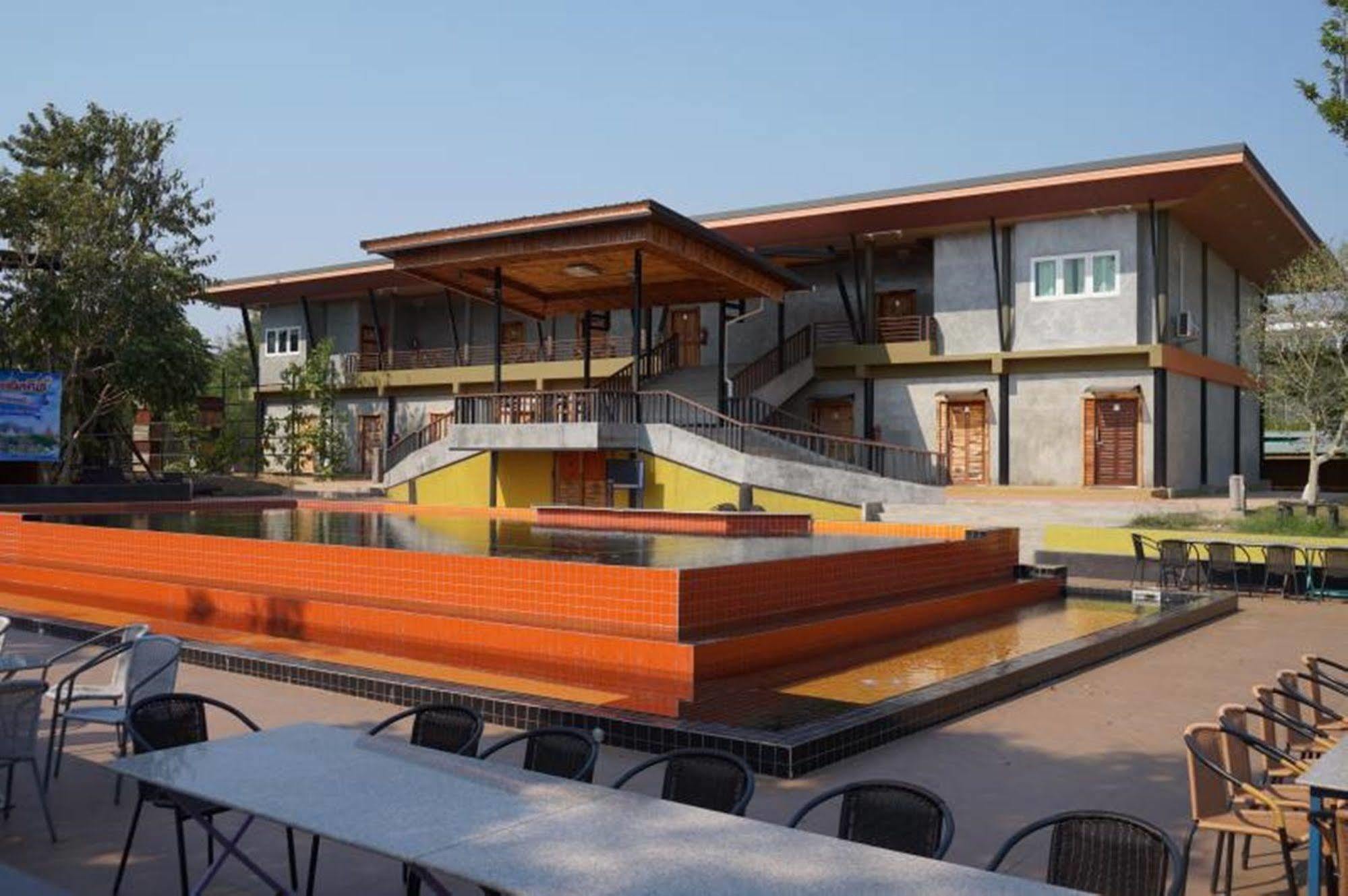 The Riverpool Resort And Spa Канчанабури Екстериор снимка