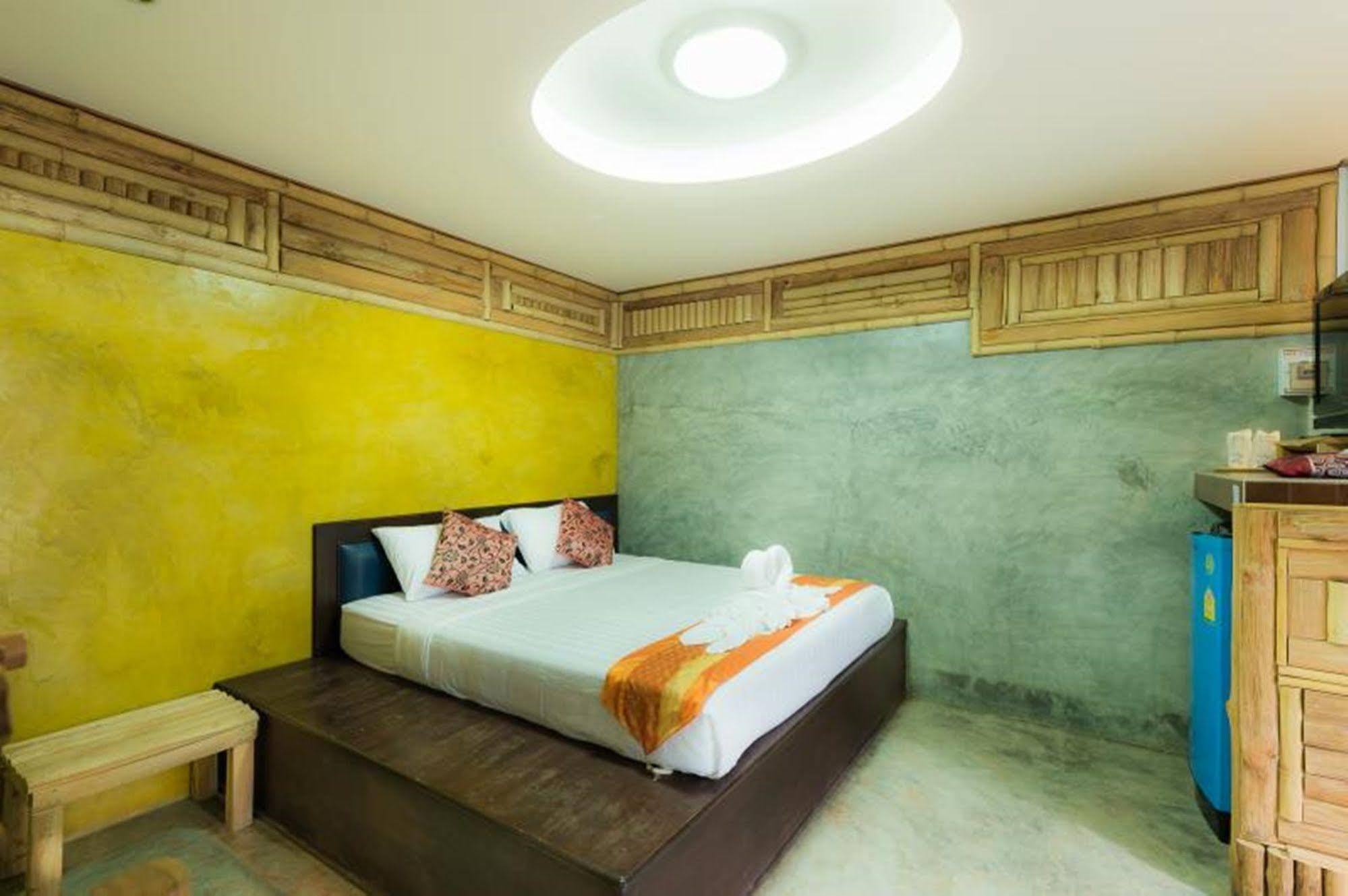 The Riverpool Resort And Spa Канчанабури Екстериор снимка